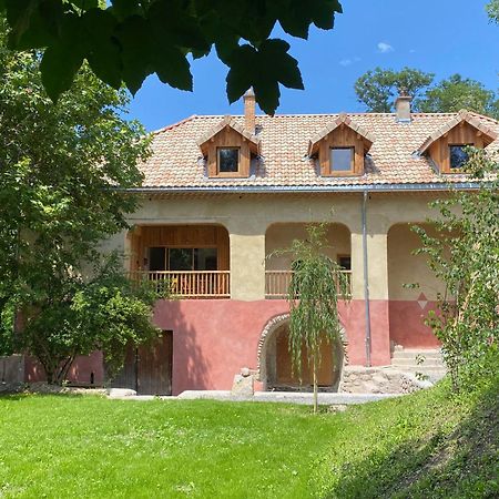 Les Cabanes Du Dauphine Et Gites A La Ferme Gap Esterno foto