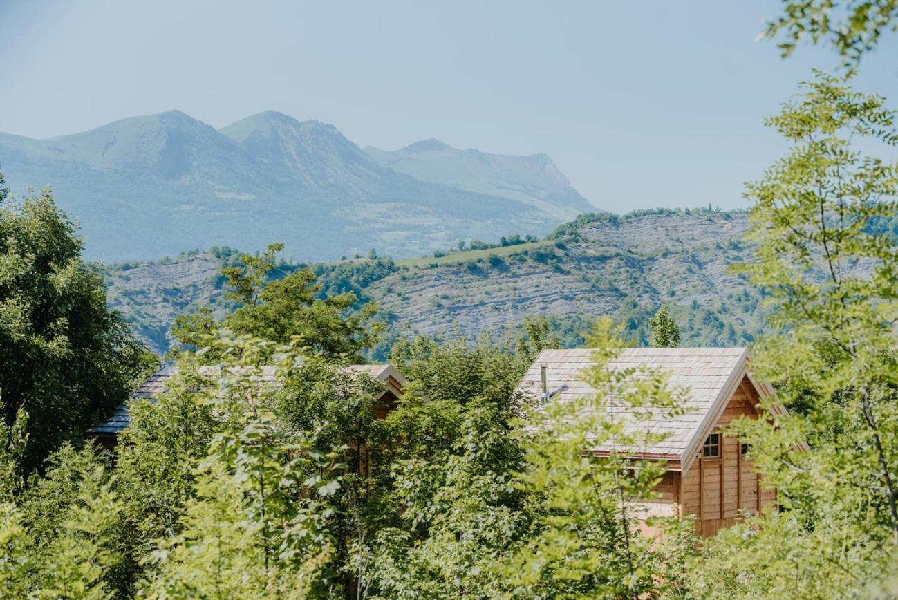 Les Cabanes Du Dauphine Et Gites A La Ferme Gap Esterno foto