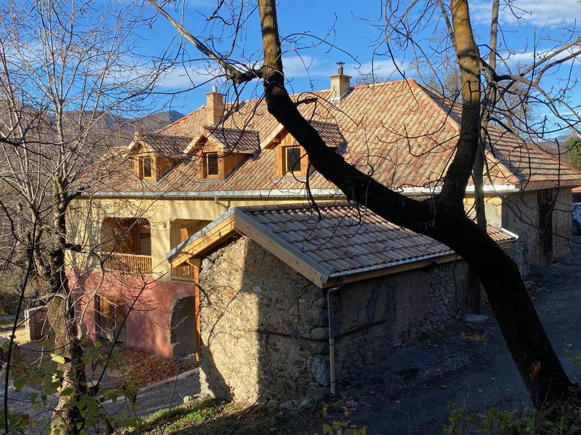 Les Cabanes Du Dauphine Et Gites A La Ferme Gap Camera foto