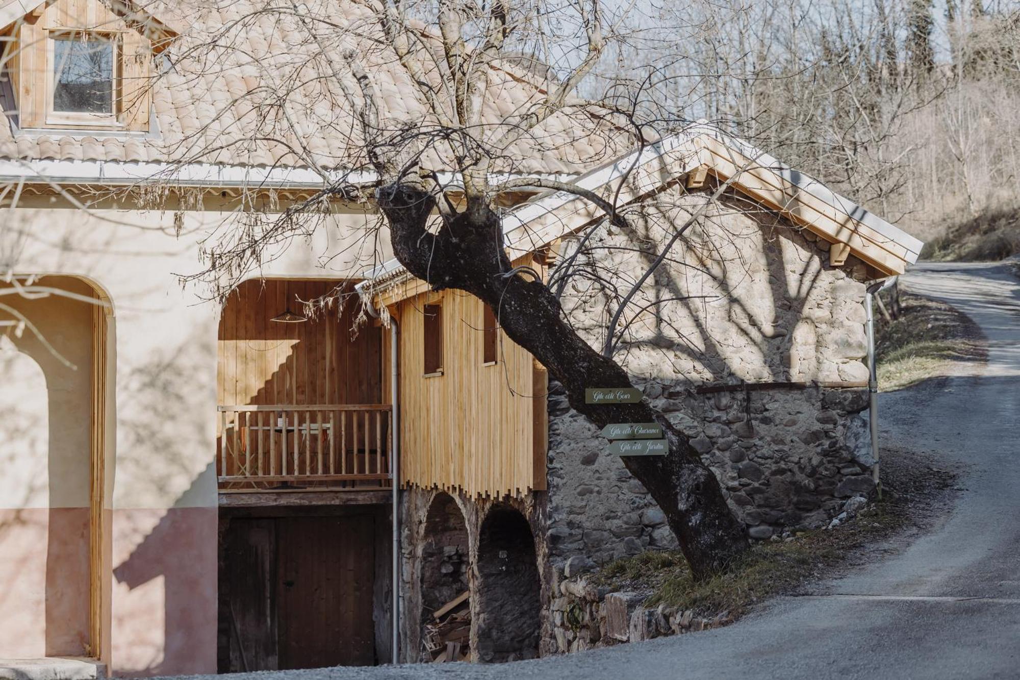 Les Cabanes Du Dauphine Et Gites A La Ferme Gap Camera foto